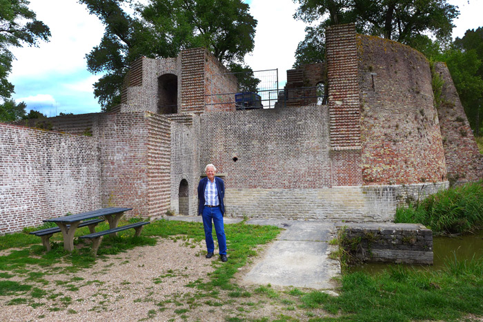 Rob Ruggenberg bij de Westpoort in Sluis